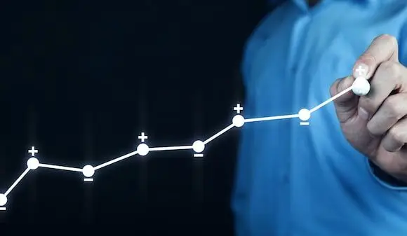 Cum Implementăm Transformări AI-Powered pentru Cereri/Răspunsuri în API Gateway