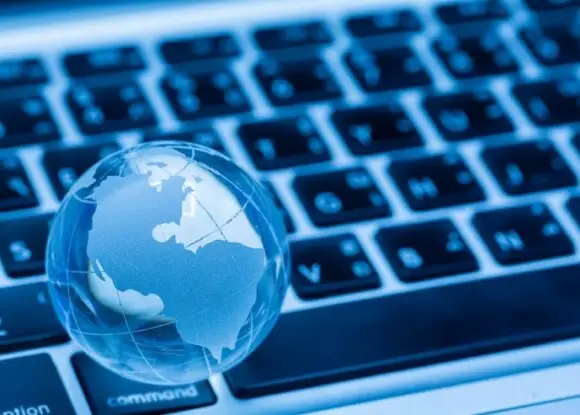 Cum Implementăm Testarea A/B Bazată pe AI pentru Optimizarea Funcționalităților